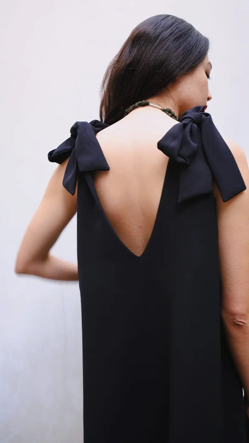 élégante robe noir pour femme