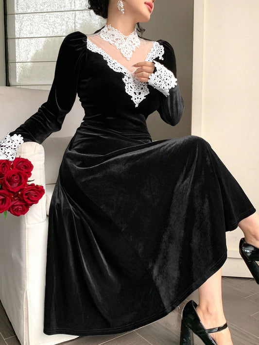 Robe en velours élégante pour femmes avec col montant